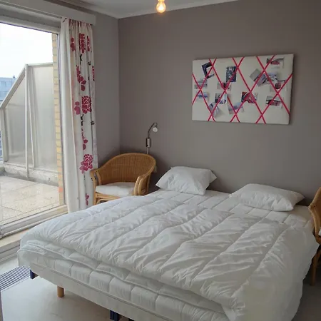 Penthouse In Koksijde With Stunning Sea View, Cleaning Included 아파트