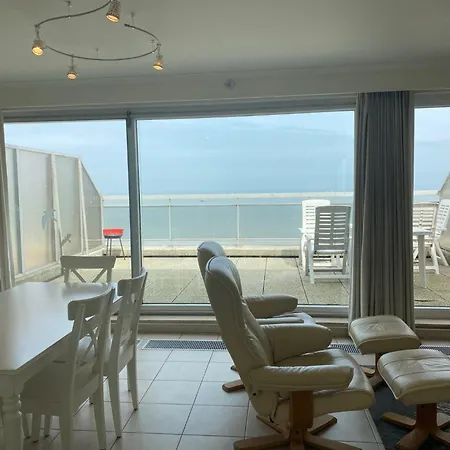 Penthouse In Koksijde With Stunning Sea View, Cleaning Included * 尼乌波特