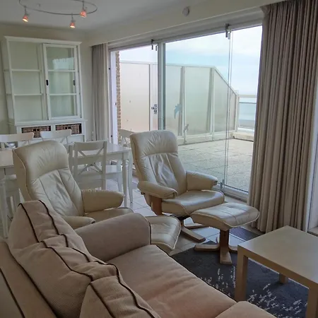 公寓 Penthouse In Koksijde With Stunning Sea View, Cleaning Included *