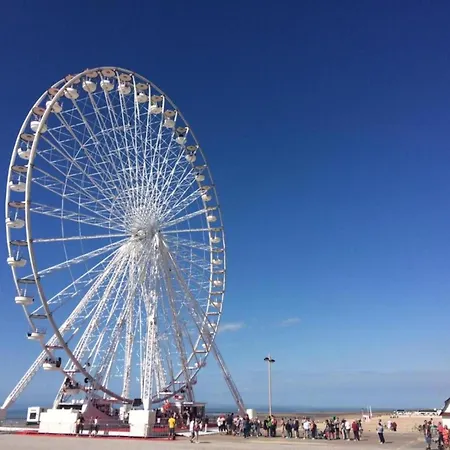 Penthouse In Koksijde With Stunning Sea View, Cleaning Included 아파트 니우포르트